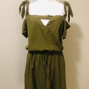 Olive Green Guess Dress 👗💛
